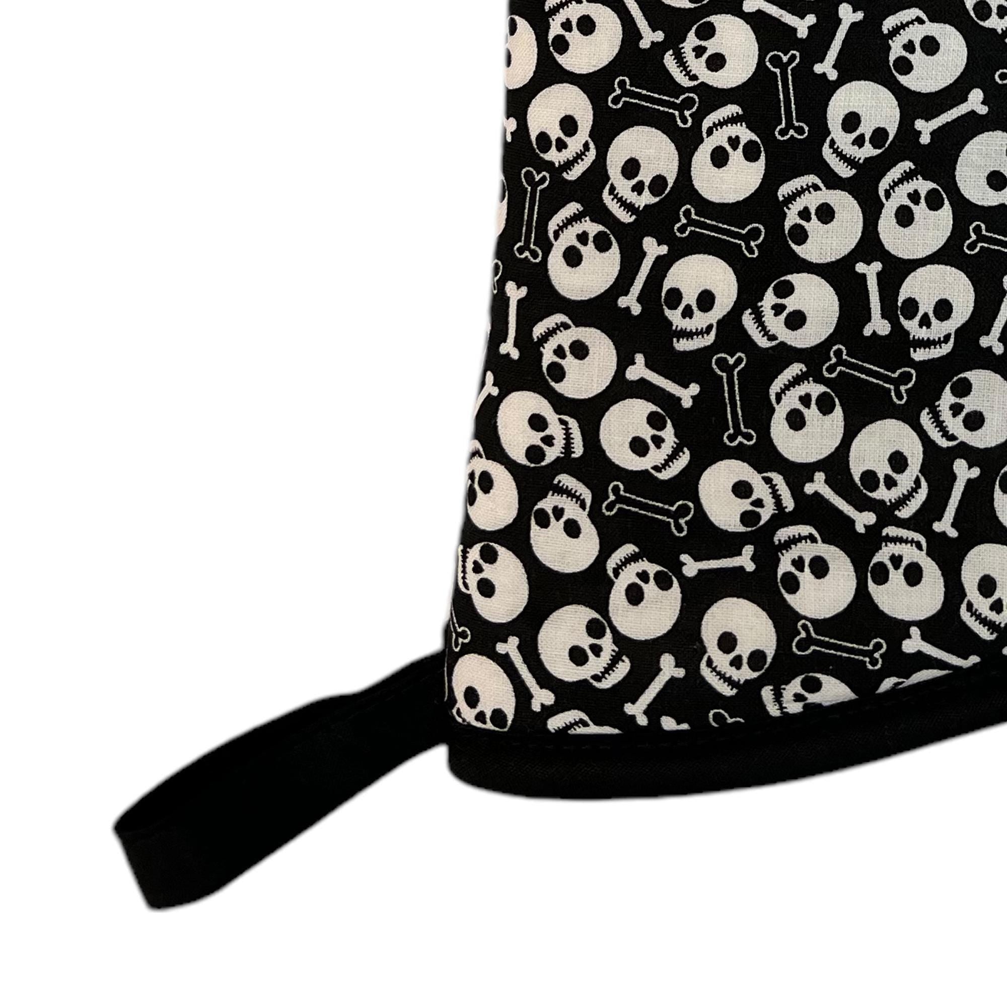 Skullicious Oven Mitt