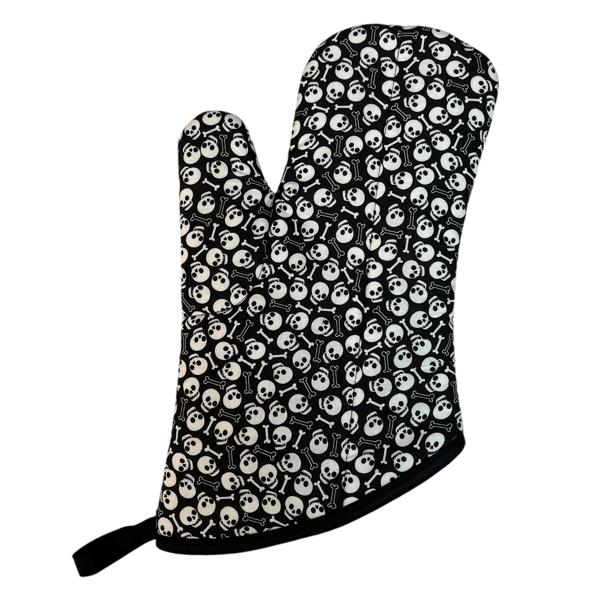 Skullicious Oven Mitt