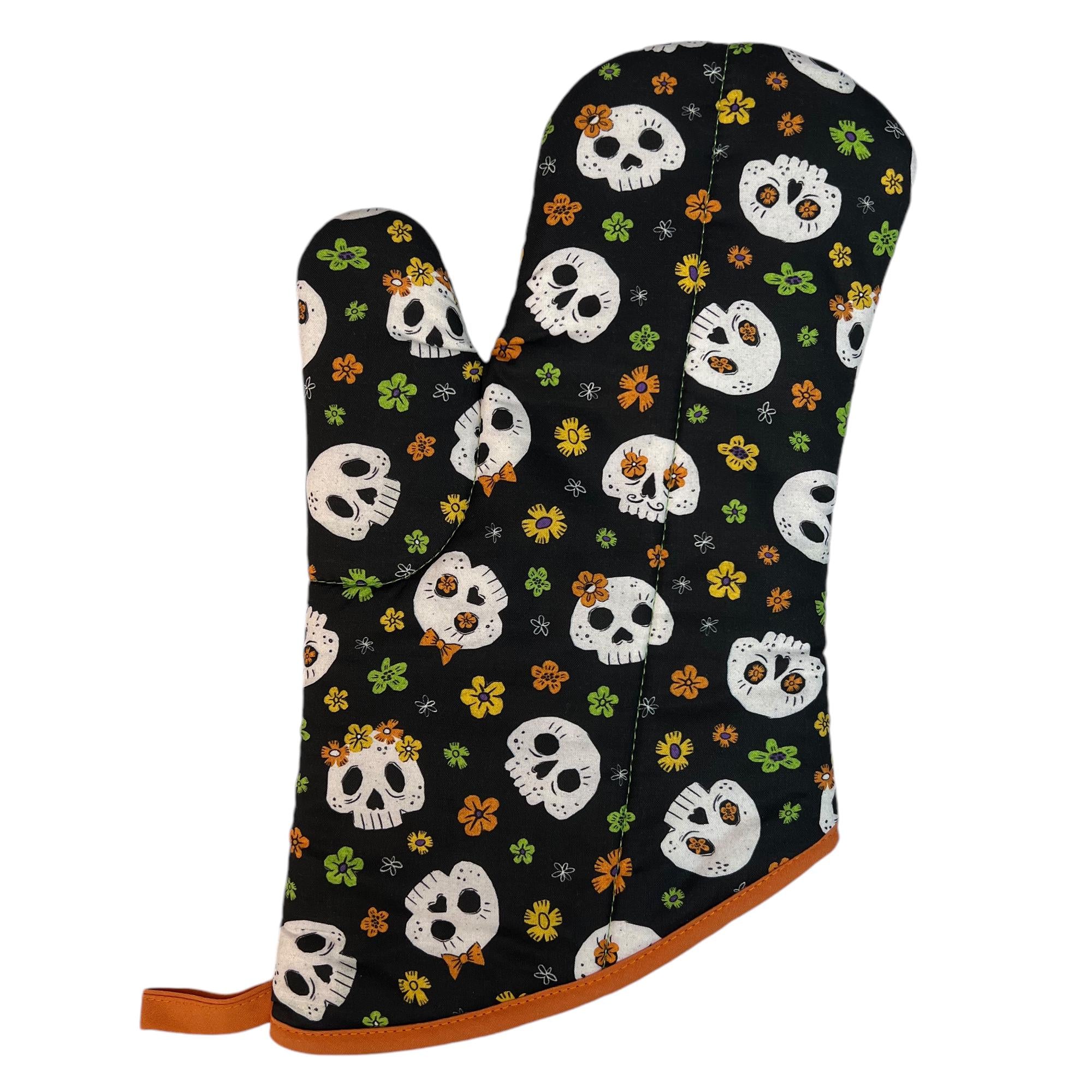 Skulls in Bloom Mitt Set