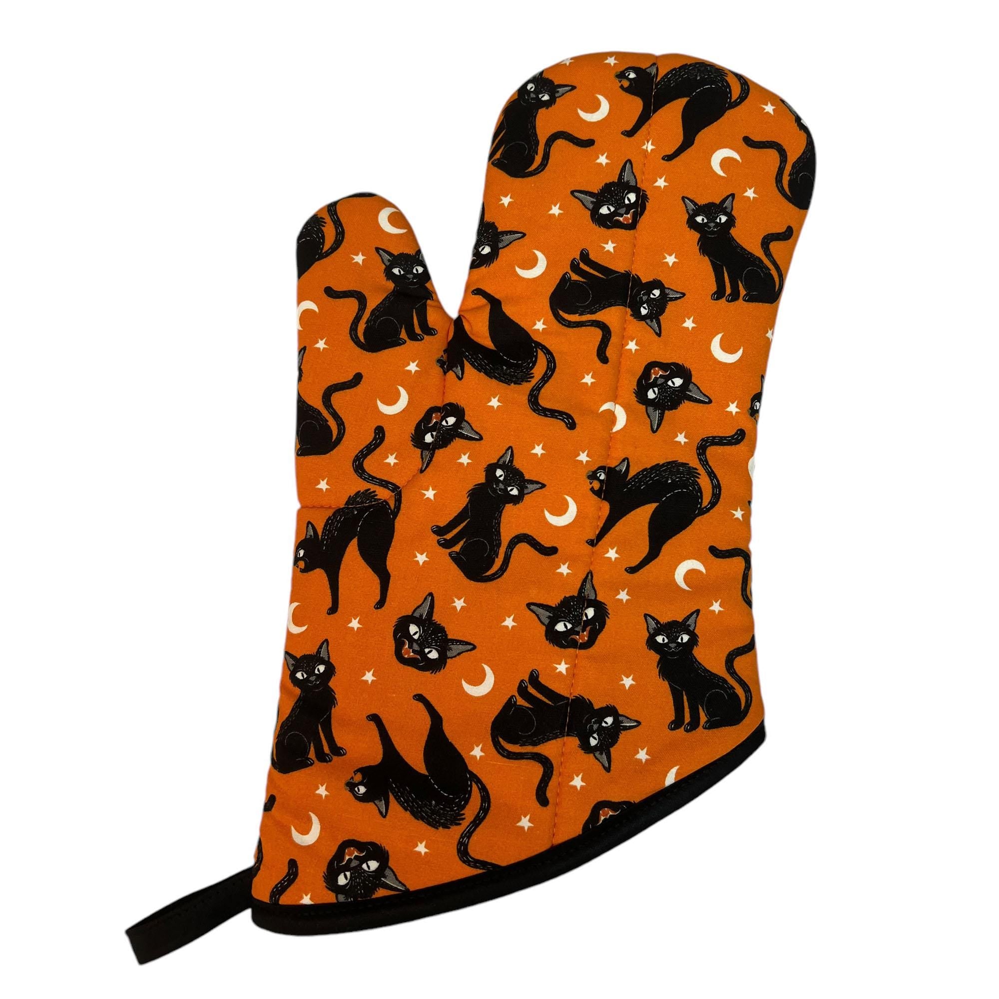 Scaredy Cat Oven Mitt