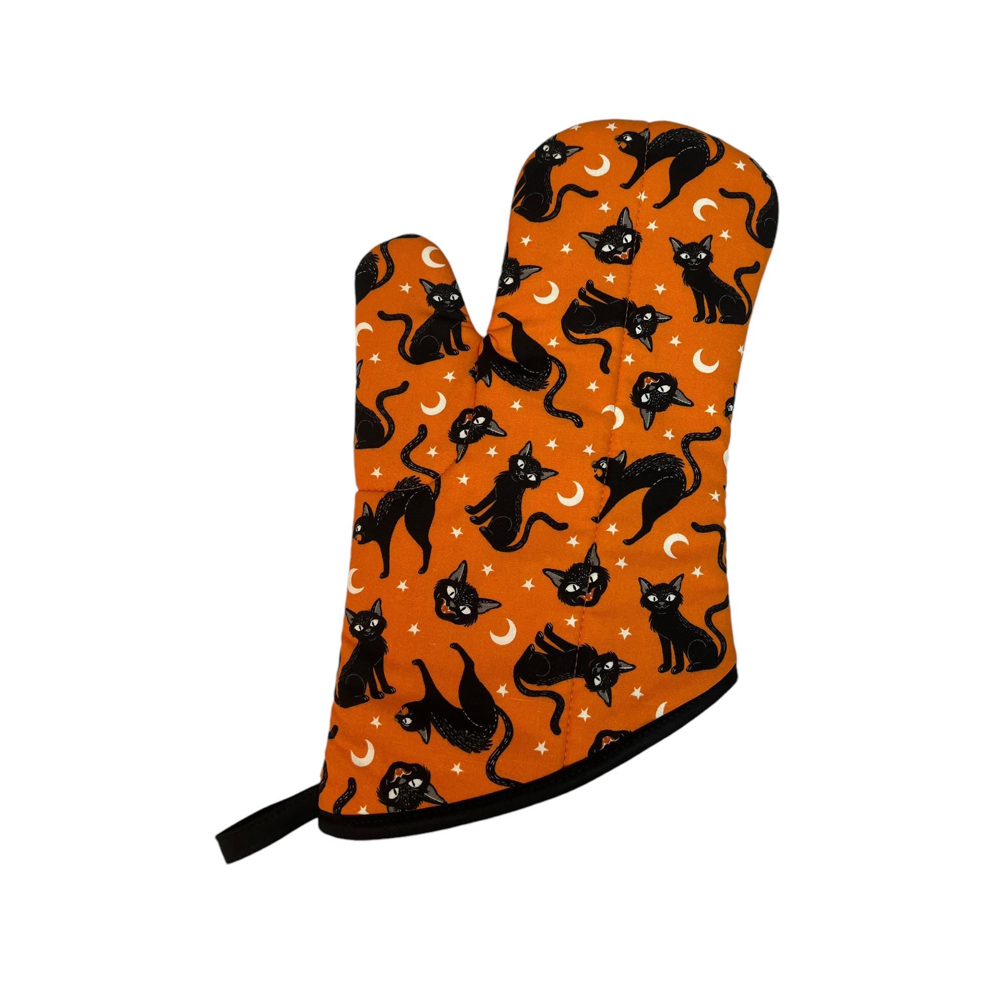 Scaredy Cat Oven Mitt