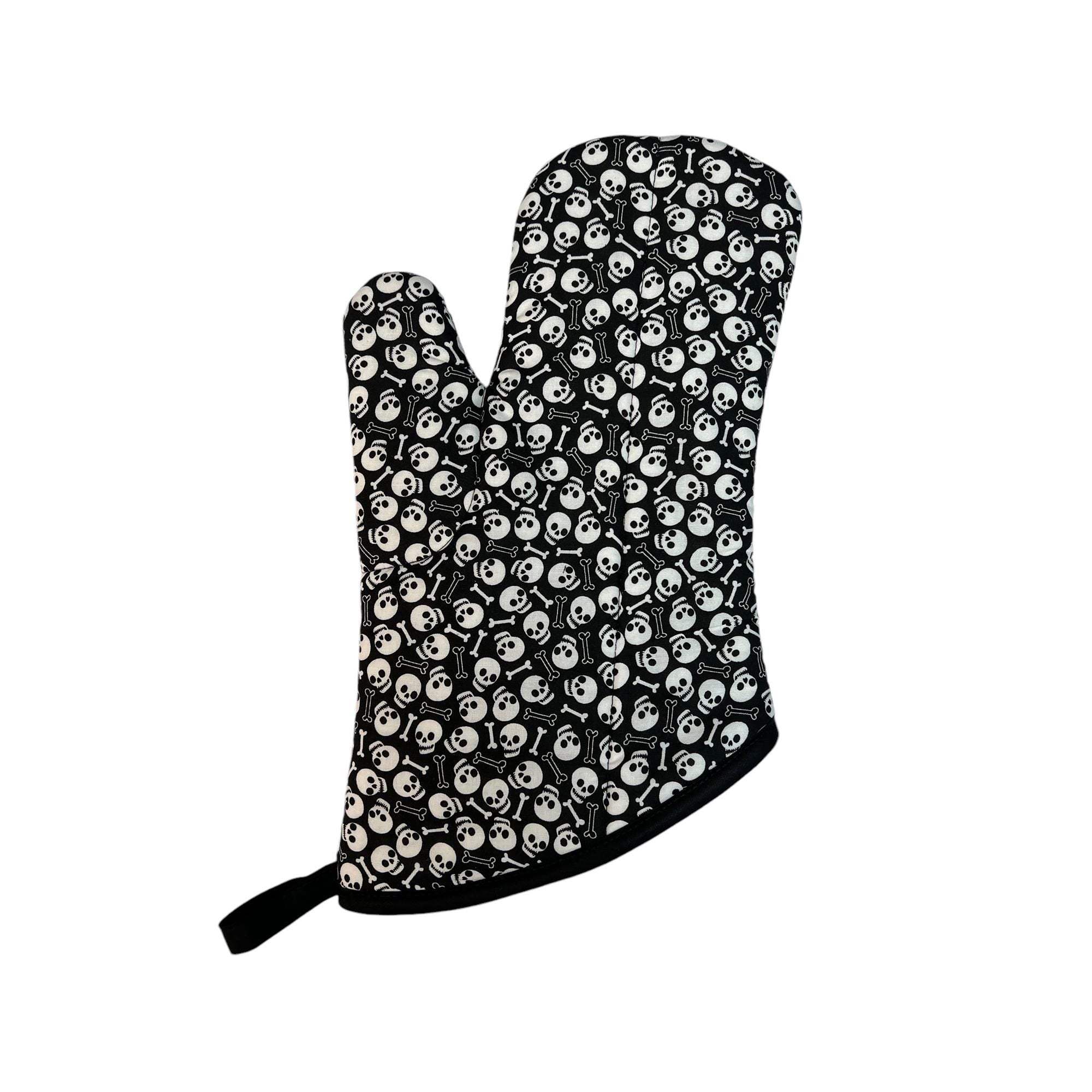 Skullicious Oven Mitt