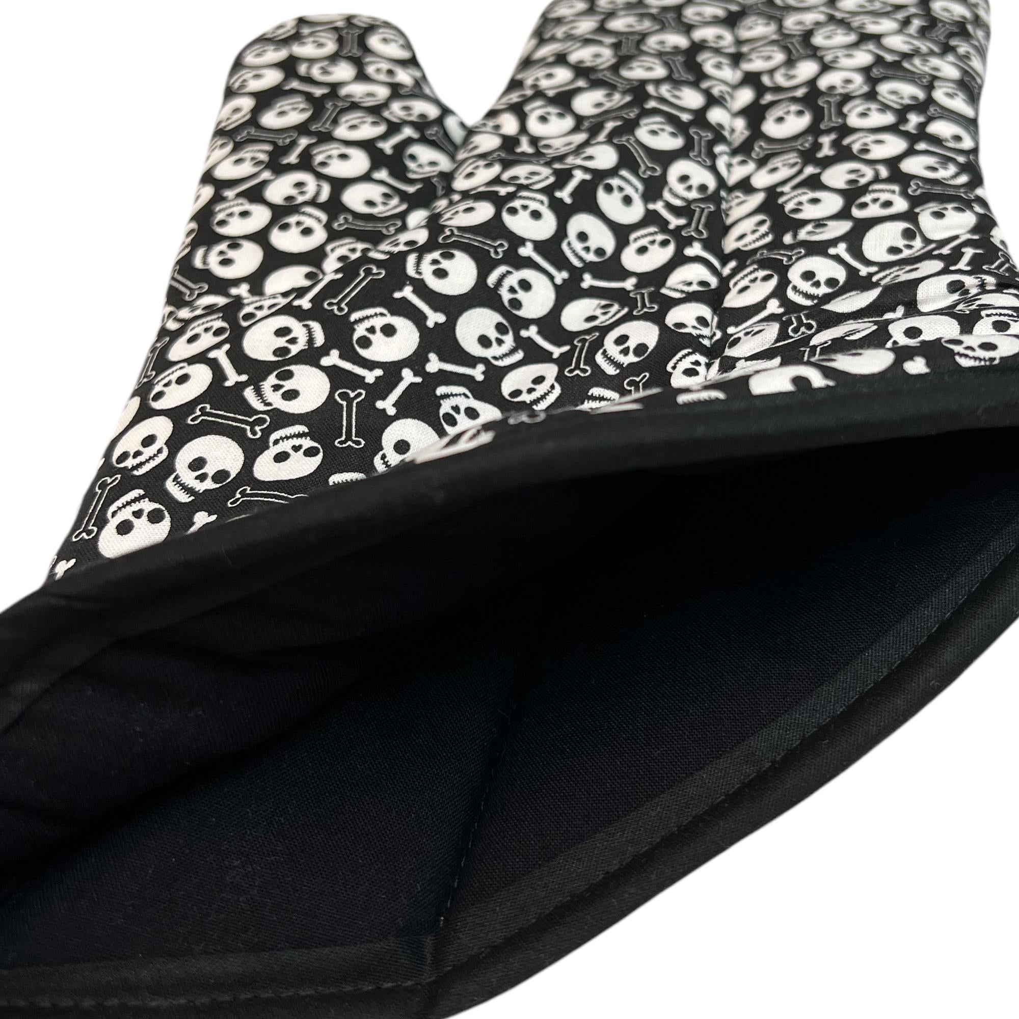 Skullicious Mitt Set