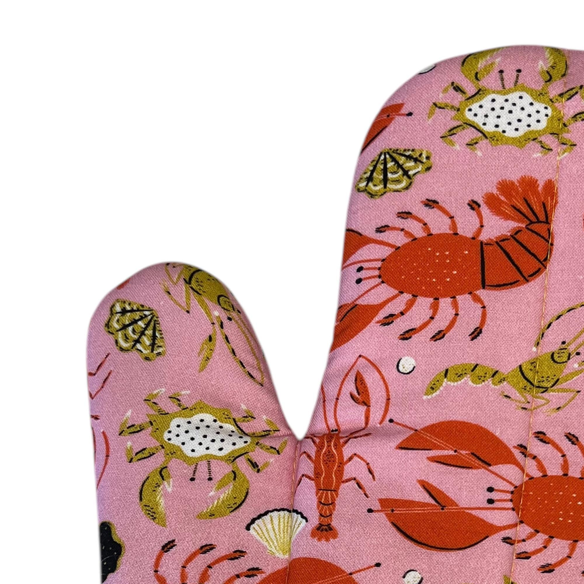 Shell Fish Oven Mitt