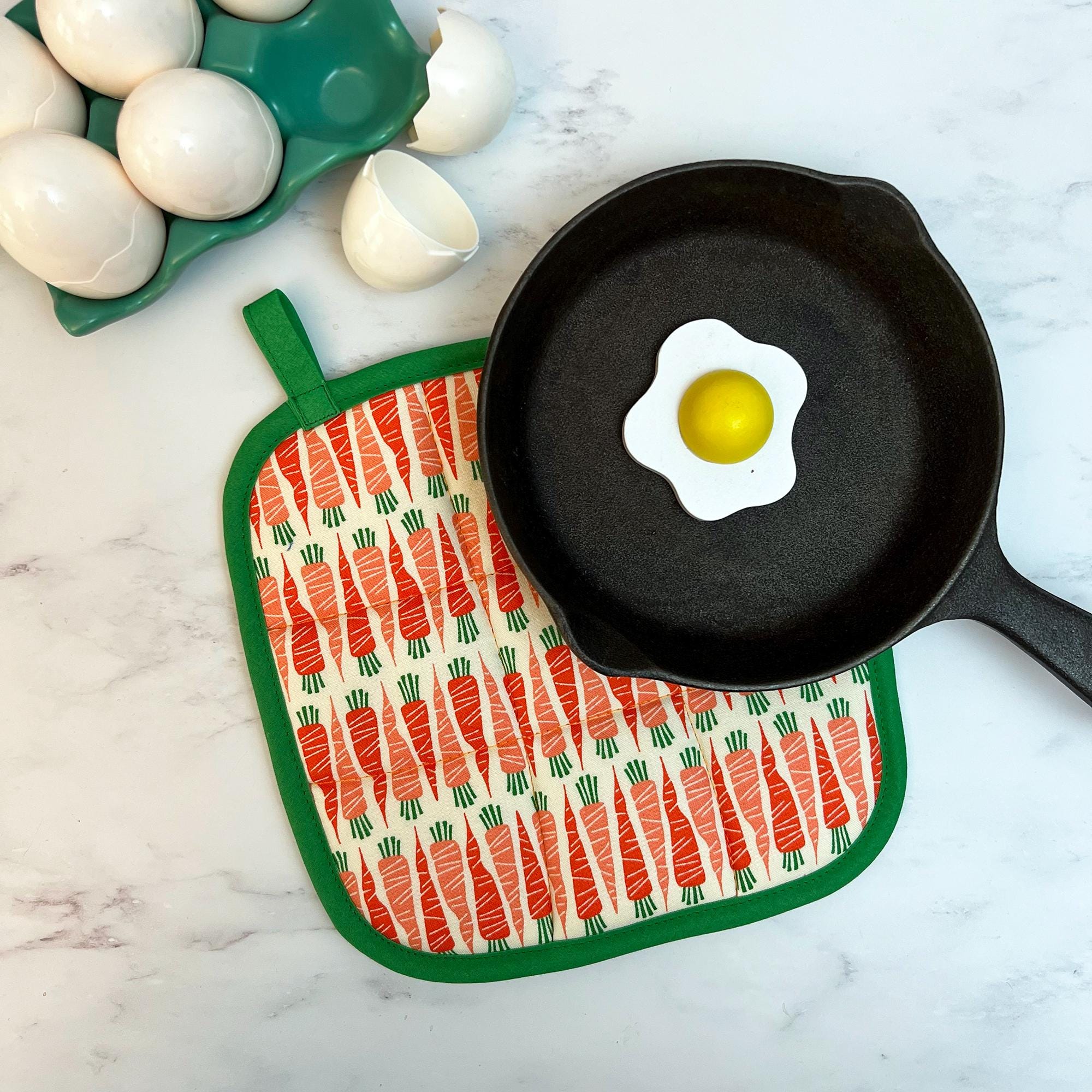 Carrots Pot Holder