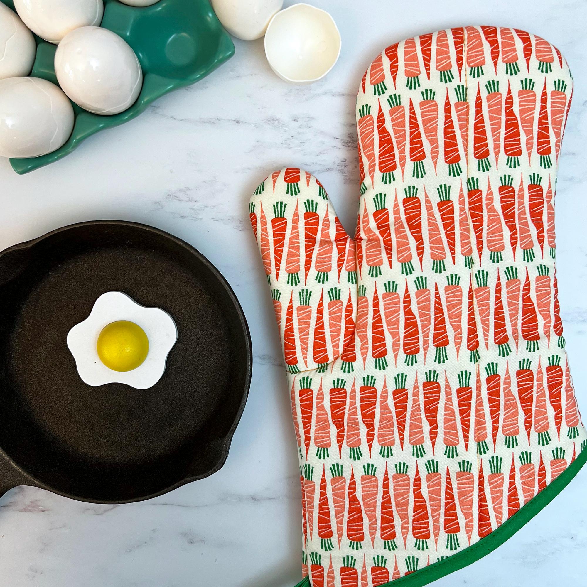 Carrots Oven Mitt