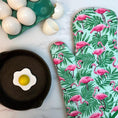 Load image into Gallery viewer, Flamingo Paradise Oven Mitt
